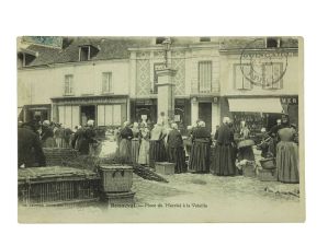 "Bonneval. - Place du Marché à la Volaille" ; © Le Compa