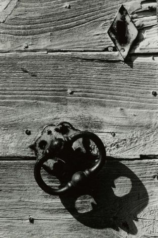 La "porte masquée", 1975 ; © J.-Y. Populu