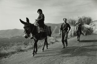 Retour du champ - Crète - 1970 ; © J.-Y. Populu