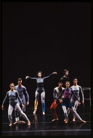 Merce CUNNIGHMAN and Dance Company ; © Titulaire(s) des droits : DELAHAYE Guy