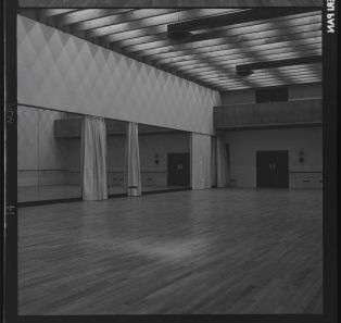 Salle de danse de la Maison de la culture de Grenoble ; © Titulaire(s) des droits : MC2 Grenoble