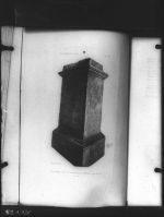 plaque de verre ; Monument de la Tutelle du 22 Juin 224 (lnscr. N°20)