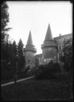 plaque de verre photographique ; château de Puysseguin, Les tours de l’entrée