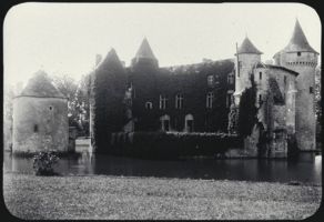 plaque de verre photographique ; château La Brède vers 1890