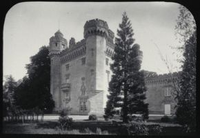 plaque de verre photographique ; Camarsac, Gironde, Le château, façade principale