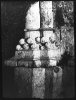 plaque de verre photographique ; Porte de Génissac (chapiteaux)