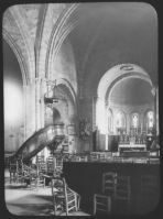 plaque de verre photographique ; Rions, Eglise Saint-Seurin : vue intérieure