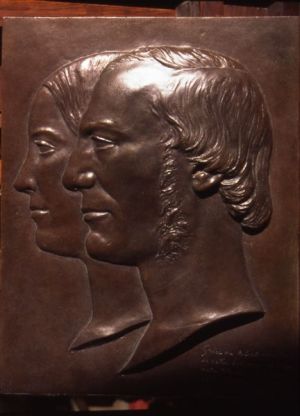 Bas-relief ; Médaillon de Robert Houdin et de sa femme