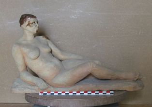 Statuette ; Femme assise