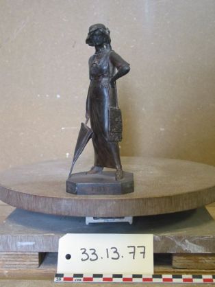 Statuette ; Etude de costume : 1911