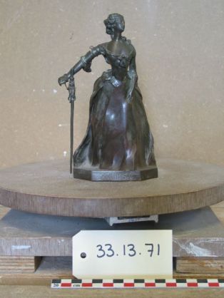 Statuette ; Etude de costume : XVIIIe siècle
