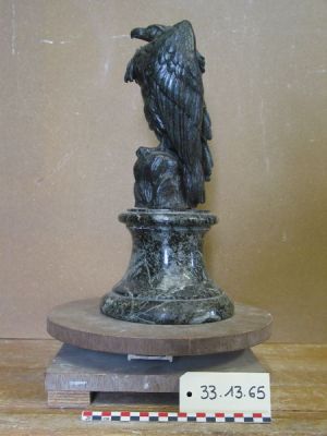 Statuette ; Vautour