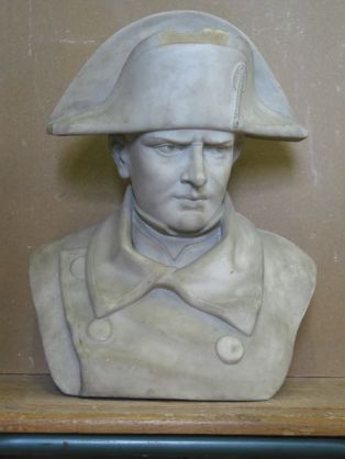Buste ; Napoléon “au petit chapeau”