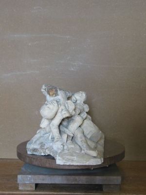 Statuette ; Groupe de soldats blessés