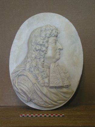 Bas relief ; Profil de Louis XIV