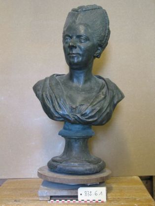buste ; Claire Hippolyte Josèphe Legris de Latude, dite Mademoiselle Clairon (1723-1802) (buste présumé)