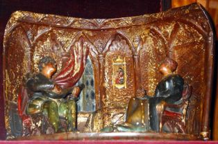 Statuette ; Scène troubadour : deux personnages dans un intérieur gothique