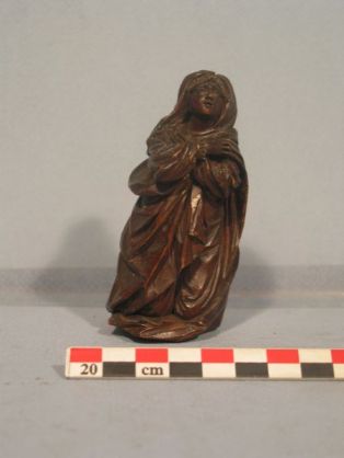 Statuette ; Vierge au pied de la Croix