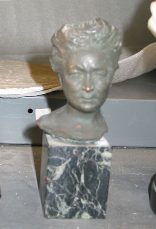 Statuette ; Buste de femme