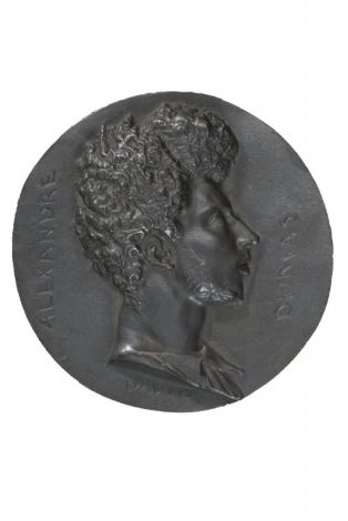 médaillon d’Alexandre Dumas père