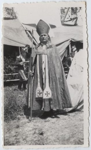 tirage photographique ; Pastorale de Roland - Deuxième représentation - Le 18 mai 1936 - L'archevêque Robera