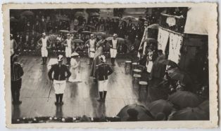 tirage photographique ; Pastorale de Roland - Première représentation - Le 19 avril 1936 sous la pluie