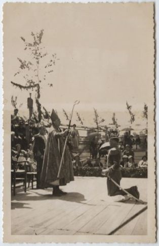 carte postale ; Pastorale de Roland - Deuxième représentation - Le 18 mai 1936 - Baptême de Fierrabras (p52)