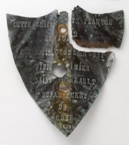 plaque commémorative ; Plaque de la Croix Tibi (titre factice) (2005.4.1)