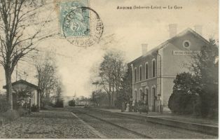 carte postale ; AVOINE (Indre-et-Loire) - La Gare (2007.31.92)