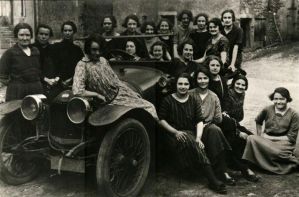 Ouvrières de l'atelier Bidault, premier quart du XXe siècle, musée de la Chemiserie, Argenton sur Creuse