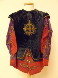 costume d'homme (ensemble) ; casaque ; casaque de mousquetaire (1987.382.1 ; 382.1)