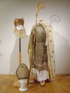 costume d'homme ; costume du grand prêtre ; Costume de Grand Prêtre (2007.4.9.0 (fiche "mère"))