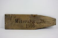 Planche en bois Mineral-Quelle (fragment)