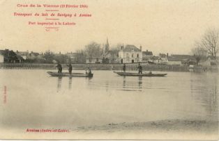 Crue de la Vienne (19 Février 1904) / Transport du lait de Savigny à Avoine / Port improvisé à la Laiterie / Avoine (Indre-et-Loire)