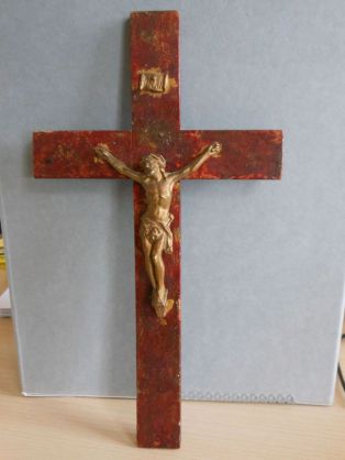 crucifix ; © Musée des Beaux-Arts de Chartres