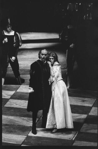 Rigoletto-Opéra de Lyon ; © Titulaire(s) des droits : MC2 Grenoble