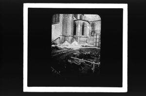 plaque de verre photographique ; Tranchée n°2 (Titre du négatif : Fouilles de St Seurin, Tranchée N°2, ensemble)