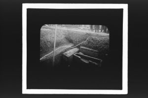 plaque de verre photographique ; Tranchée n°5 (Titre du négatif : Fouilles de St Seurin, Tranchée 5)