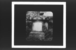 plaque de verre photographique ; Cimetière des étrangers, Tombeau de Marguerite Johnston
