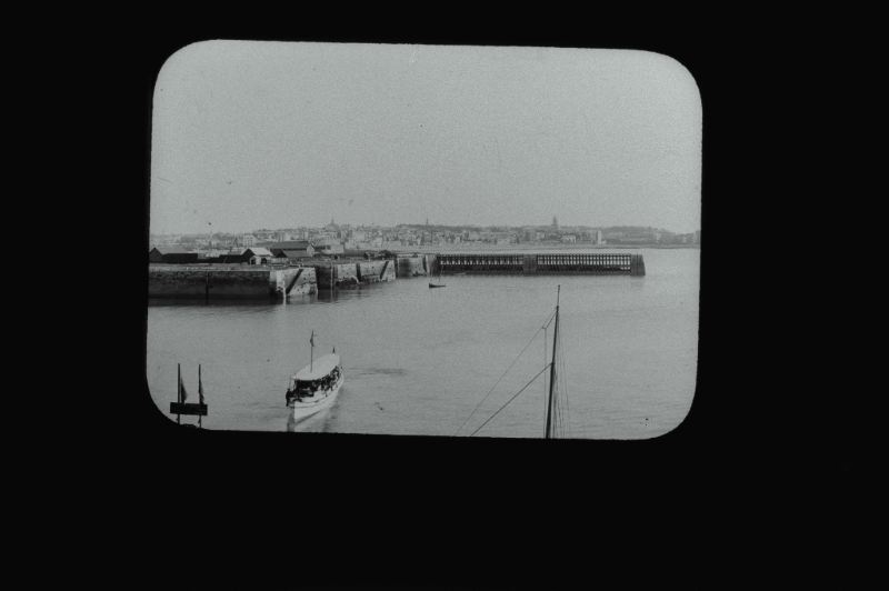 plaque de verre photographique ; Saint-Malo : la baie à l'entrée de la Rance
