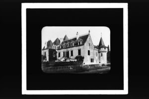 plaque de verre photographique ; Léognan, château Olivier, entrée