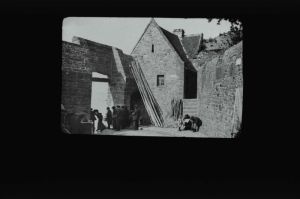 plaque de verre photographique ; Mont-Saint-Michel (Le) : l'entrée à marée haute
