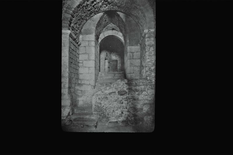 plaque de verre photographique ; Mont-Saint-Michel (Le) : les cachots