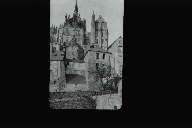 plaque de verre photographique ; Mont-Saint-Michel (Le) : vu des remparts