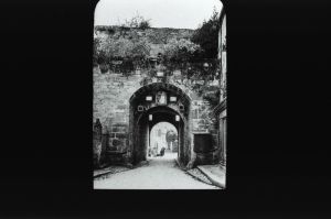 plaque de verre photographique ; Dinan : Porte Saint-Louis