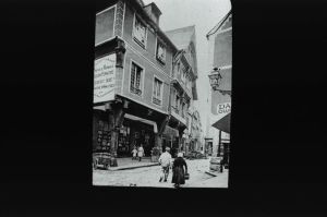 plaque de verre photographique ; Dinan : rue de l'Apport