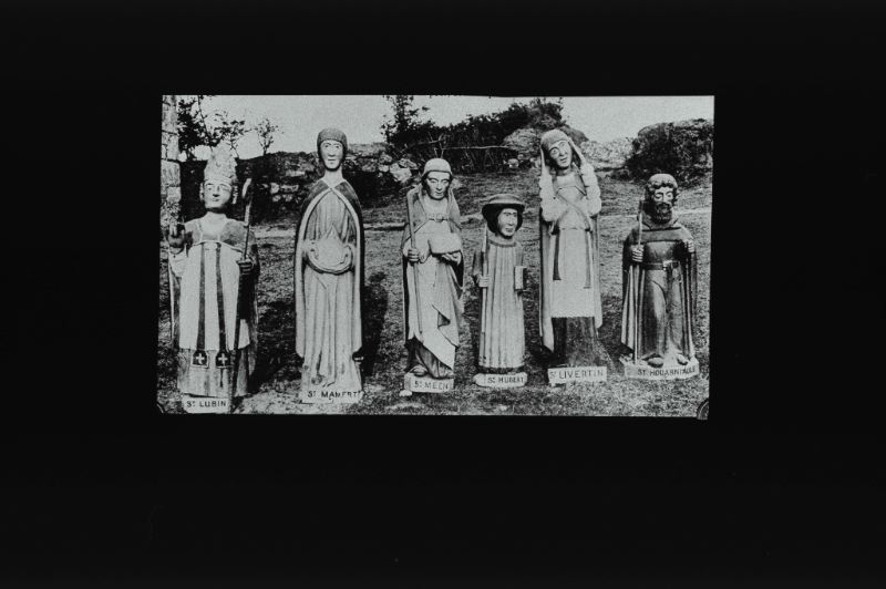 plaque de verre photographique ; Moncontour : les saints guérisseurs