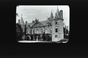 plaque de verre photographique ; Kergrist : château