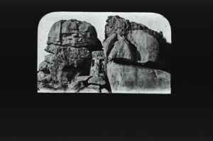 plaque de verre photographique ; Trégastel : rochers : la tête de mort