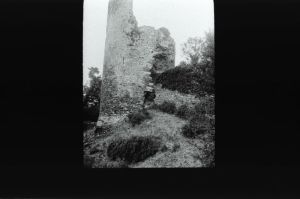 plaque de verre photographique ; Corseul : château de Montafilan